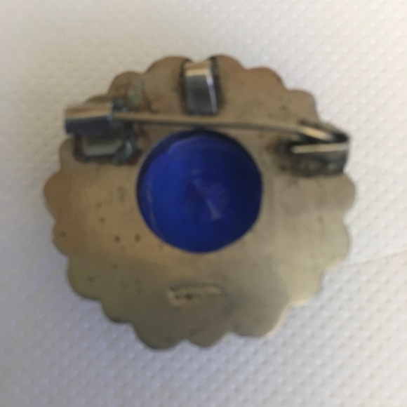 SOLD. Antique Sterling Silver Brooch - Picture 4 of 9